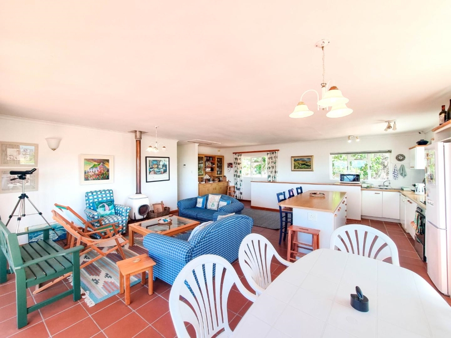 4 Bedroom Property for Sale in Sandbaai Western Cape